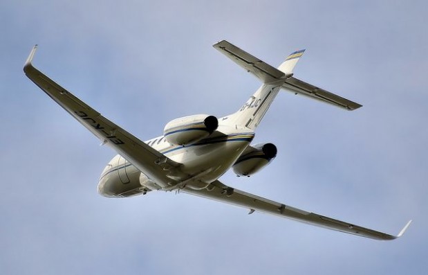 s_hawker-539490_1280